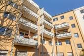 Fassade - Mehrfamilienhaus, Wohnhaus mit 1,38 m² in Essen zum Kaufen