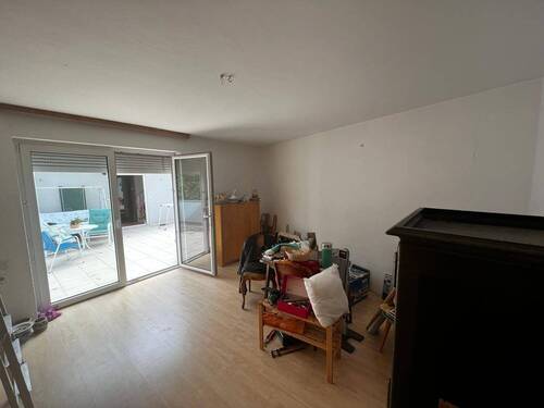 Zimmer mit Balkonzugang OG - 