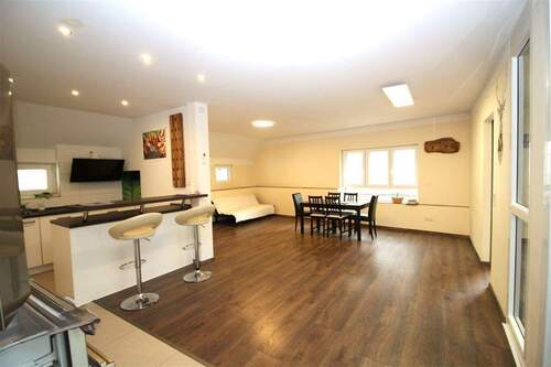 Wohn-Esszimmer - Einmalige Gelegenheit: Häuserensemble mit 2 Häuser, Hofraum und Werkstatt.