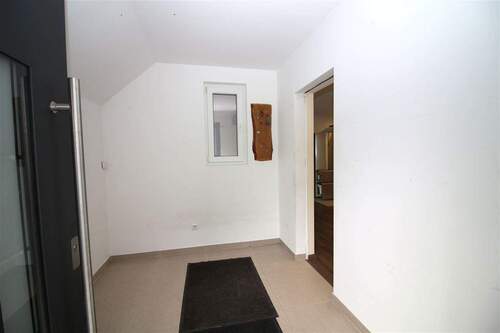 Eingangsbereich - 1 Zimmer Mehrfamilienhaus, Wohnhaus zum Kaufen in Ingersheim