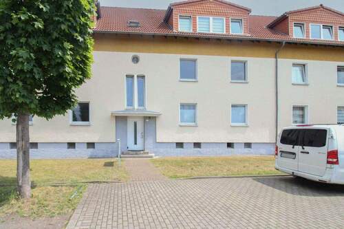 Hausansicht EGR - Sichere Investition: Vermietete 3-Zimmer-Wohnung in gepflegtem Zustand