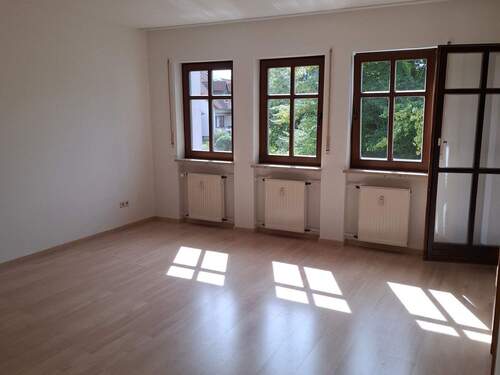 Wohnzimmer/Balkon - ruhig und gepflegt wohnen - 287.000,00 EUR Kaufpreis, ca.  85,00 m² Wohnfläche