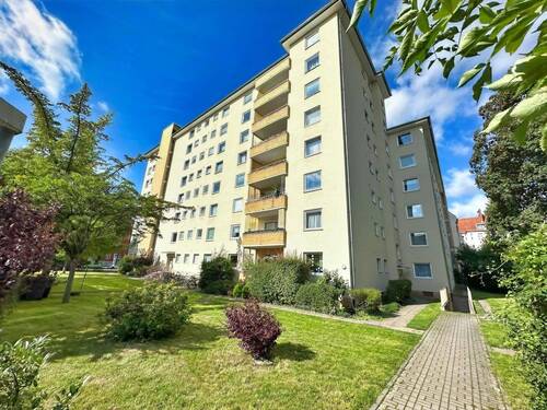 01 Ostseite - Charmante 2-Zimmer-Wohnung mit Loggia + lebenslanges Wohnrecht