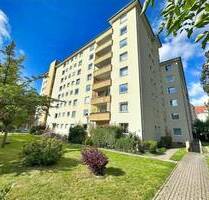 Charmante 2-Zimmer-Wohnung mit Loggia + lebenslanges Wohnrecht - Berlin Tempelhof