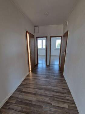 Flur - 3 Zimmer Etagenwohnung zur Miete in Magdeburg