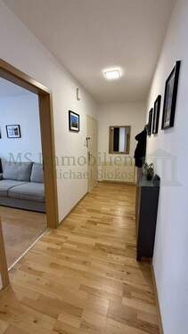 Flur 1 Ansicht 2 - Etagenwohnung mit 96,10 m² in Lampertheim zum Kaufen