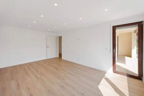 Wohnzimmer 2 - 2 Zimmer Etagenwohnung in Dettenhausen