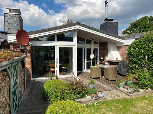 Ansicht Südwest - Charmanter moderner Bungalow nahe der Ostsee
