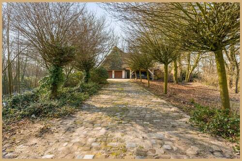 Hofeinfahrt - 6 Zimmer Einfamilienhaus zum Kaufen in Lilienthal