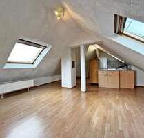 Charmante 3-Zimmer-Dachgeschosswohnung in ruhiger Lage - Heilbronn / Frankenbach