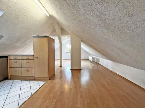 Wohn- und Essbereich mit offener Küche - 3 Zimmer Etagenwohnung in Heilbronn / Frankenbach