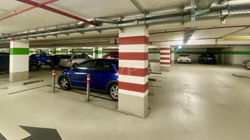 Tiefgaragenstellplatz - 
