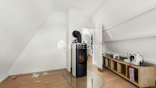 1. OG Schlafzimmer 2 - 