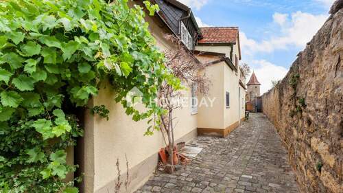 Außenansicht 3 - 4 Zimmer Einfamilienhaus in Mainbernheim