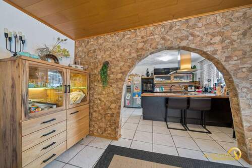 Esszimmer/Küche - 7 Zimmer Einfamilienhaus in Straßkirchen