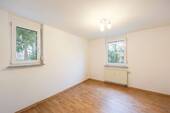 Schlafzimmer - 3 Zimmer Etagenwohnung zum Kaufen in Ludwigsburg