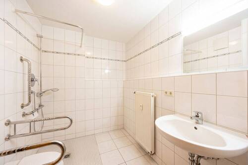 Badezimmer - Etagenwohnung mit 70,00 m&sup2; in Ludwigsburg zum Kaufen