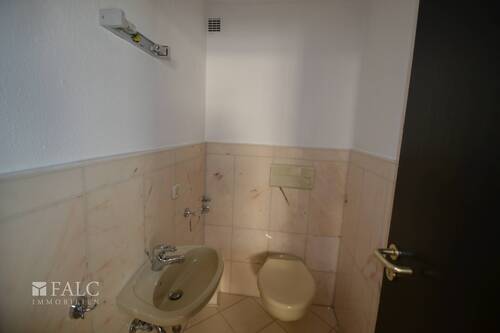 WC - 