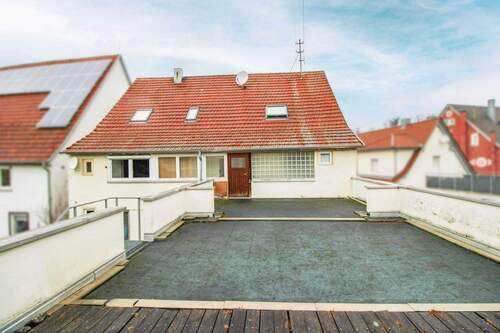 Dachterrasse - 8 Zimmer Mehrfamilienhaus, Wohnhaus in Bisingen