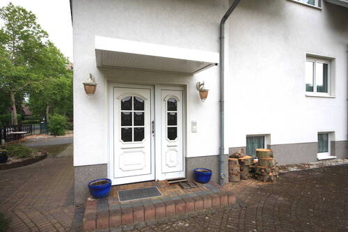 Eingang - Einfamilienhaus mit 263,00 m² in Falkensee zum Kaufen