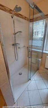 Duschkabine - Schöne 2-R-WE mit Terasse im Dresdne - Etagenwohnung mit 73,40 m² in Dresden zur Miete
