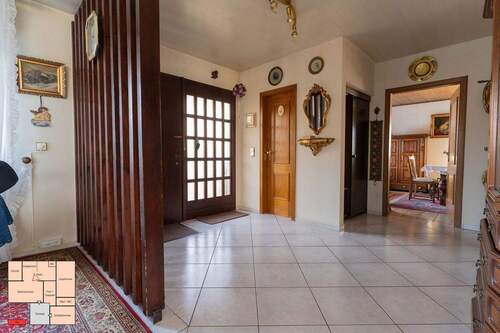 Diele / Eingangsbereich - 7 Zimmer Einfamilienhaus in Bühl