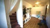 Flur mit Aufgang 1.Stock - 