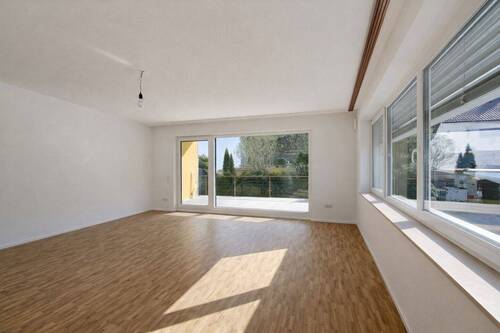 Großer Balkon nach Süd-West - 5 Zimmer Mehrfamilienhaus, Wohnhaus zur Miete in Bad Dürkheim