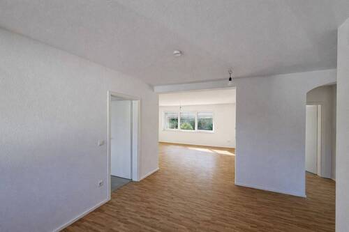 Großzügiger Wohn- Essbereich - 