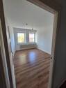 Wohnzimmer - 2- Zimmerwohnung in der Harmsstr. 82 in Kiel zu vermieten! Otto Stöben GmbH