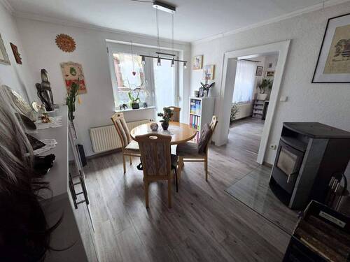 Esszimmer EG mit Zugang Terrasse.jpg - 