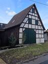 Blick auf das Nebengebäude Voderseite.jpg - Einfamilienhaus zum Kaufen in Pommelsbrunn