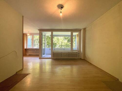 Wohnzimmer - 3 Zimmer Etagenwohnung zum Kaufen in Stuttgart