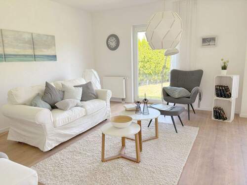 Wohnzimmer EG - 8 Zimmer Einfamilienhaus in Osburg