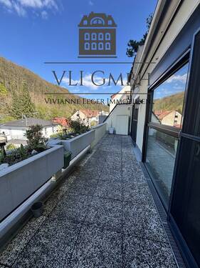 Balkon - 4 Zimmer Etagenwohnung in Saarbrücken / Schafbrücke