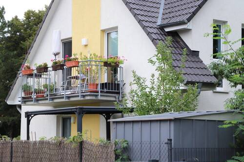 Wohnung - Gehobene 3-Zimmer-Wohnung mit Balkon, Gartenanteil und Stellplätzen in Bernau-Schönow