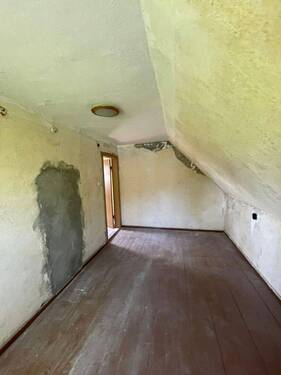 Raum 8 im Dachgeschoss - 