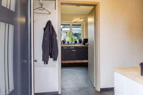 Eingangsbereich und Aufgang Einheit 2 - 