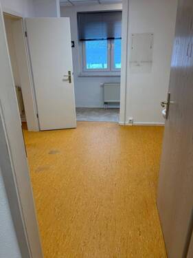 Raum 2 - 8 Zimmer Büro in Chemnitz
