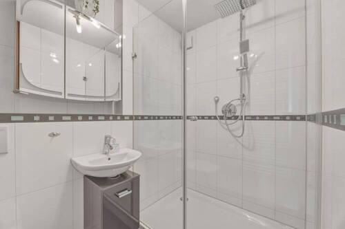 Duschbad - Etagenwohnung mit 84,00 m&sup2; in Stuttgart / Vaihingen zum Kaufen
