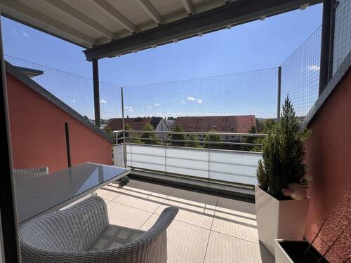 Exklusive Dachterrasse mit Weitblick und integriertem Sonnenschutz - 