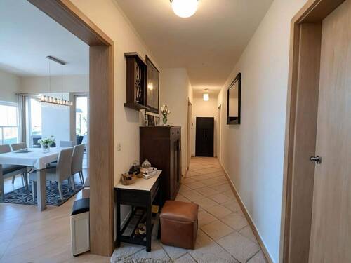 Großzügiger Wohnbereich mit intelligenter Raumaufteilung - Komfort trifft Funktionalität - 