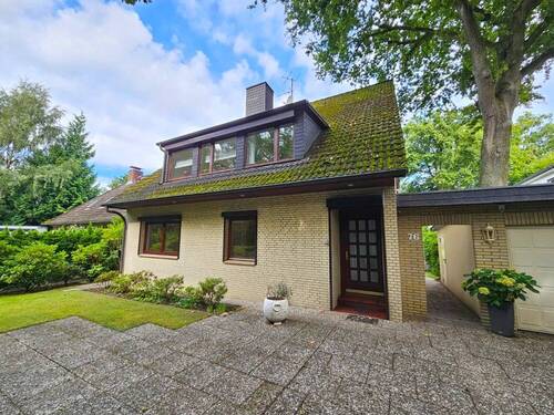Aussenansicht - modernisierte drei-Zimmer-Wohnung im Grünen, ideal für Singles oder Paare!