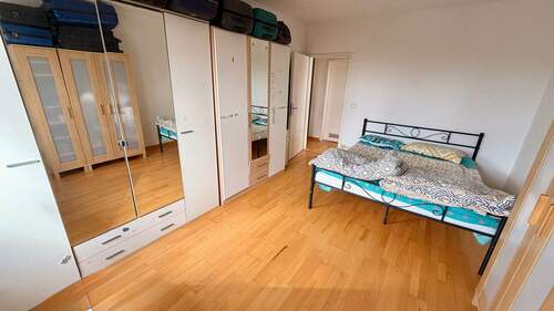 Schlafzimmer Ansicht 2 - 