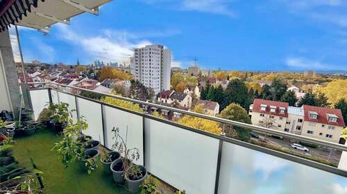 Aussicht vom Balkon - Schöne, sanierte 3 Zimmer ETW im 9.OG mit toller Fernsicht