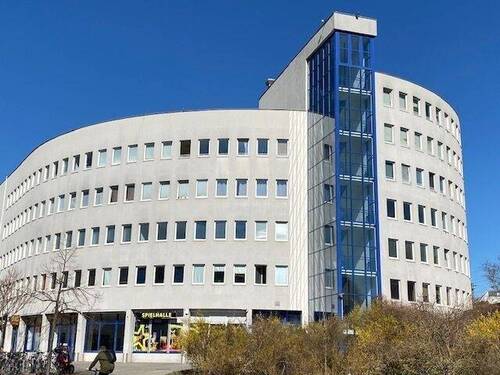 Gebäude Aussenansicht.jpg - 