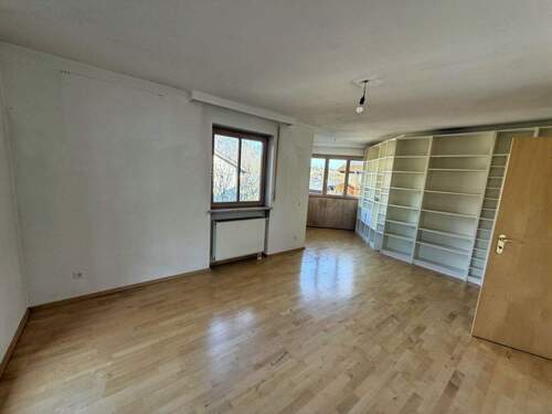 Büro / Kinderzimmer im OG - 