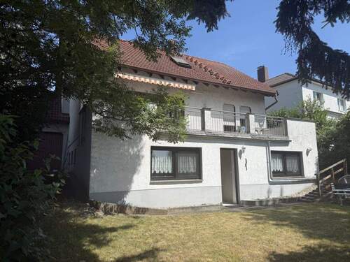 Ansicht vom Garten - 7 Zimmer Einfamilienhaus zum Kaufen in Gera