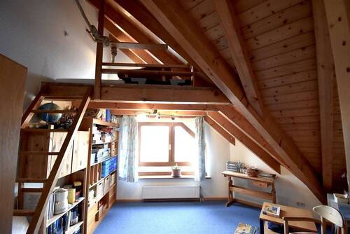 Kinderzimmer mit Galerie - Hätten Sie es gerne individuell? Hier bitteschön.... hübsches großzügiges Einfamilien-Reihenhaus in Wyhlen!
