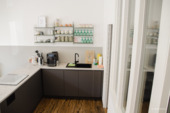 Küche mit Kaffee- & Wasserflat - 